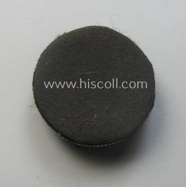 'Virtually mint- ie. unissued' and neatly hand-embroidered, WH (Heeres o. Luftwaffe) officers'-pattern side-cap-cocarde (ie. 'Mützenkokarde für Offiziers-Schiffchen')