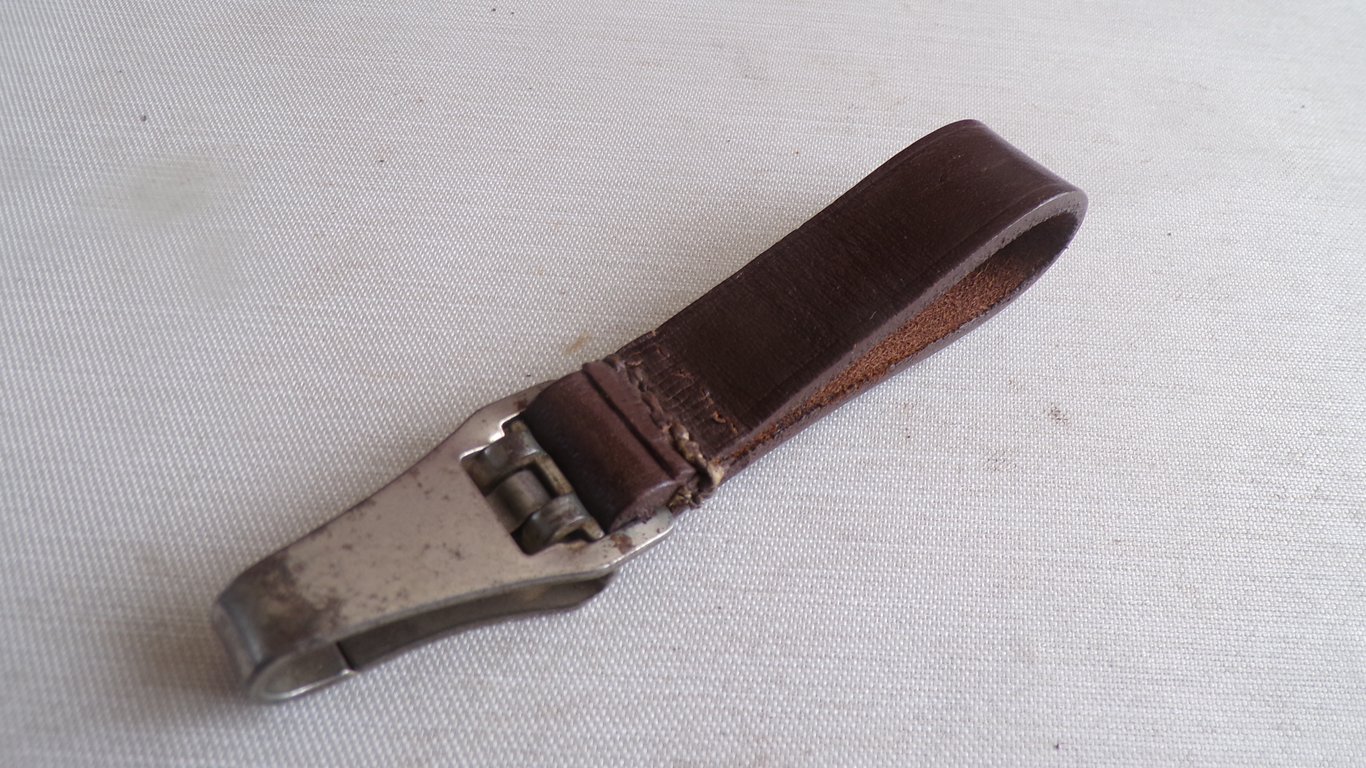 Brown Leather Dagger Hanger Nickel Clip