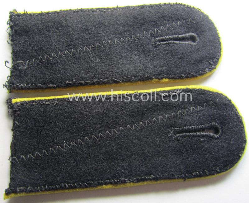 Superb - and fully matching! - pair of (I deem) WH (Heeres) 'Panzer' EM-type shoulderstraps (as was specifically used on the black-coloured 'wrap-around'-tunics) as was intended for usage by a: 'Soldat eines Panzer-Nachrichten-Rgts. o. Abts.'