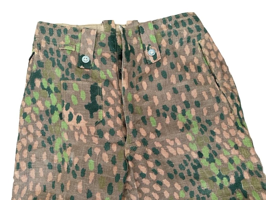Waffen SS erbsentarn (DOT44)Trousers unissued Condition