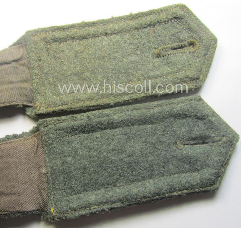 Minimally mis-matched pair of neatly 'cyphered'- (and I deem early- ie. mid-war-period), WH (Kriegsmarine) NCO-type shoulderstraps as was intended for usage by an: 'Unterfeldwebel eines Küsten-Artillerie-Rgts. o. Abtlgs.'