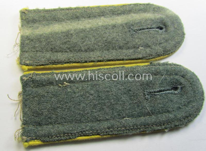 Attractive - and fully matching! - pair of WH (Heeres) NCO-type (ie. 'M40- ie. M43'-pattern) shoulderstraps as was intended for usage by an: 'Unteroffizier eines Heeres Nachrichten-Abteilungs'