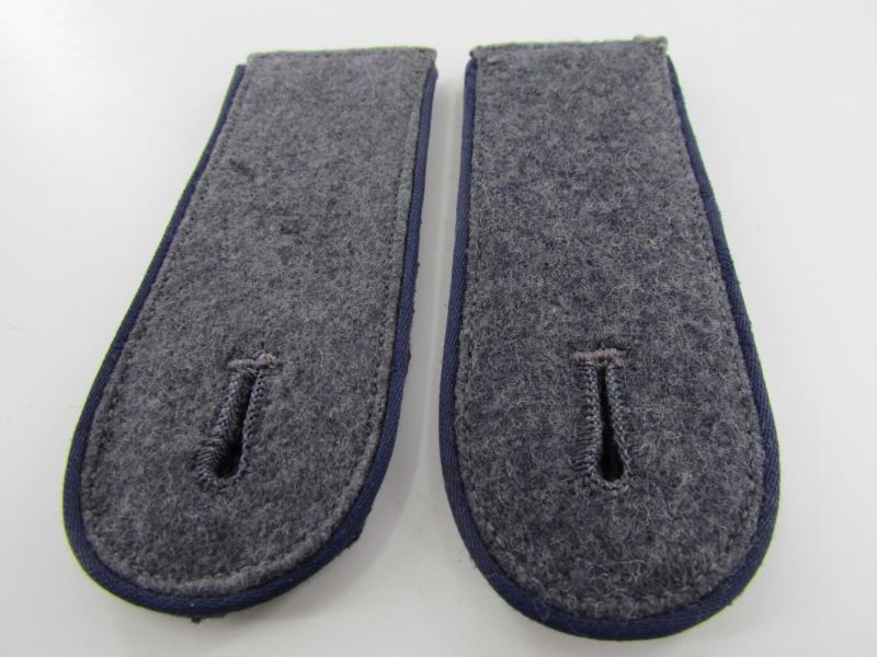 Luftwaffe EM Medical/Sanitater Shoulder Boards