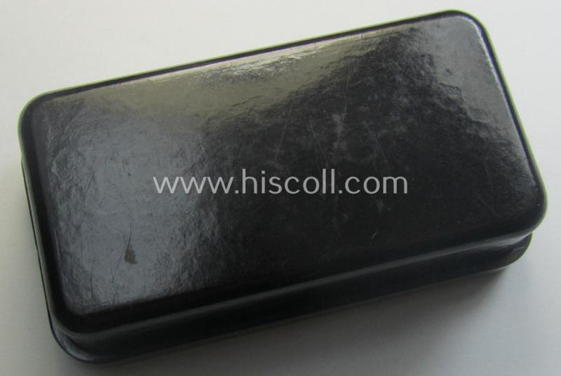 'Standard-issue'-type WH 'Seifebuchse' (ie. soap-container) being an undamaged example as executed in brownish-red-coloured 'Bakelite'