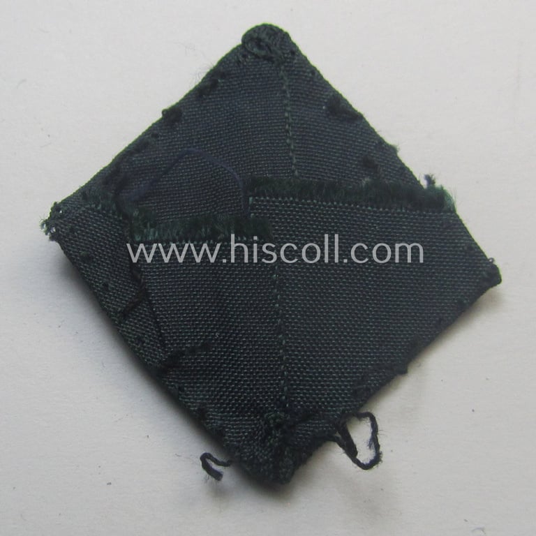 WH (Kriegsmarine) 'standard-issue'-pattern side-cap-cocarde (ie. 'Kokarde für Schiffchenmütze') being an example as executed in so-called: 'BeVo'-weave pattern