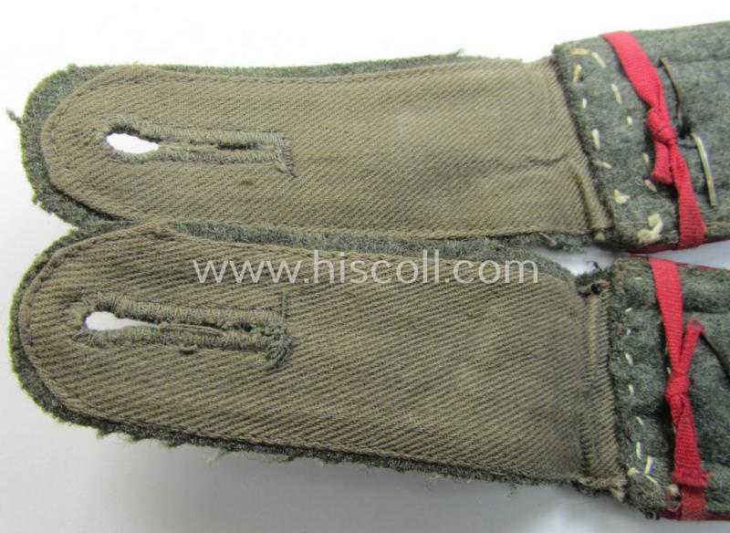 Superb - and/or fully matching! - pair of WH (Heeres), 'M40'- (ie. 'M43'-) pattern, NCO-type shoulderstraps having a rarely seen pair of regimental-indicator 'slip-ons' period-attached as was intended for a: 'Feldwebel eines (Nebel)Werfer-Rgts...