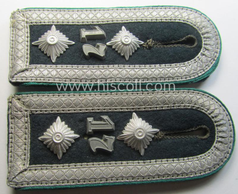 Pair of WH (Heeres) NCO-type (ie. 'M36- o. M40'-pattern) 'cyphered' shoulderstraps: 'Oberfeldwebel des Jäger-Regiments 17 (L)'