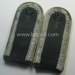 Attractive - and fully matching! - pair of...