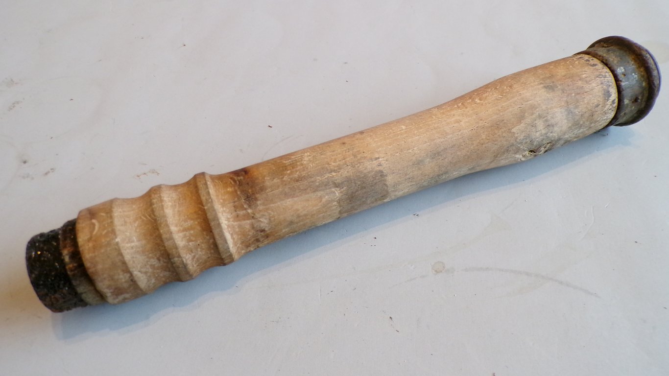 Nb.39 Smoke Stick Grenade Handle