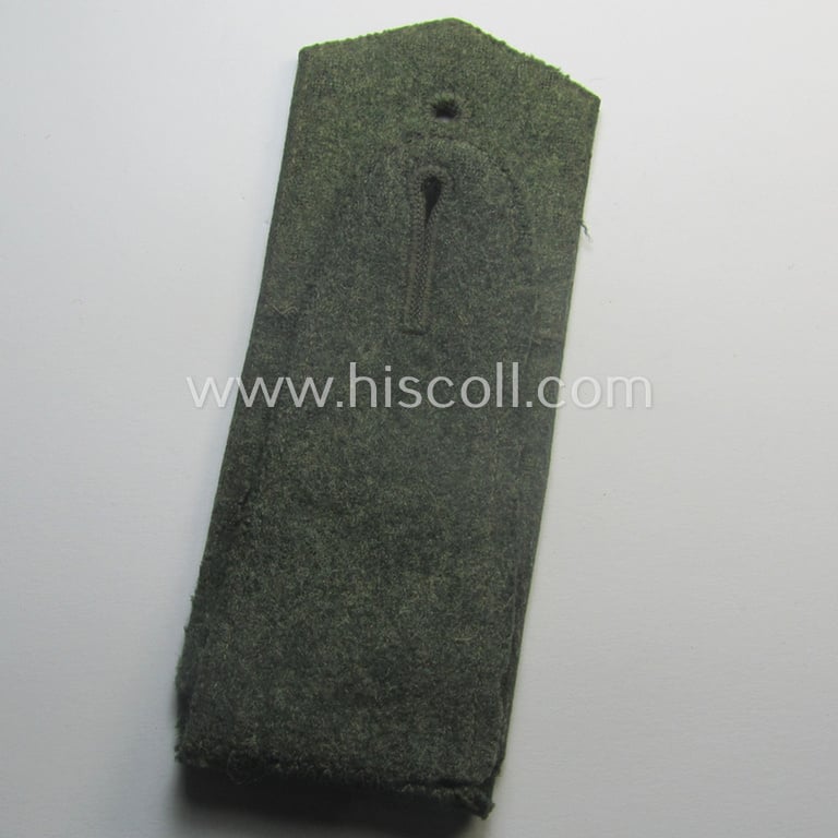 Single - and actually not that often seen! - WH (Heeres) EM-type (ie. 'M36- o. M40'-pattern- and 'pointed styled-') 'cyphered' shoulderstrap as was intended for usage by a: 'Soldat des Infanterie-Rgts. 5'