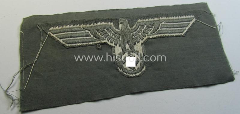 Superb - and scarcely found! - WH (Heeres) early- (ie. pre)-war-period- and/or greyish-white-coloured breast-eagle of the so-called: 'M35-pattern' (ie. 'Brustadler für Mannschaften u. Uffz.') as was executed in the neat 'BeVo'-weave pattern