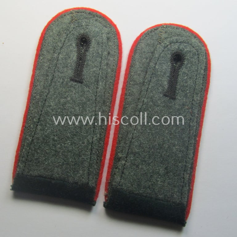 Pair of early- (ie. pre-) war-period WH (Heeres) 'M36'- (ie. 'M40'-) pattern (rounded-style) 'cyphered', EM-type shoulderstraps as was intended for a: 'Soldat u. Mitglied des Art.-Beobachtungs-Abtlgs. 20'