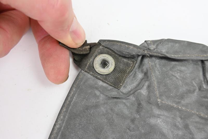 German WH M31 Gascape Pouch