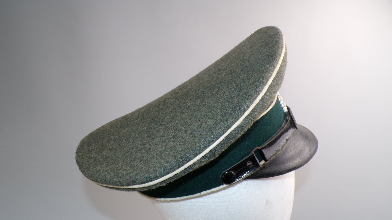 Infanterie Schirmmutze