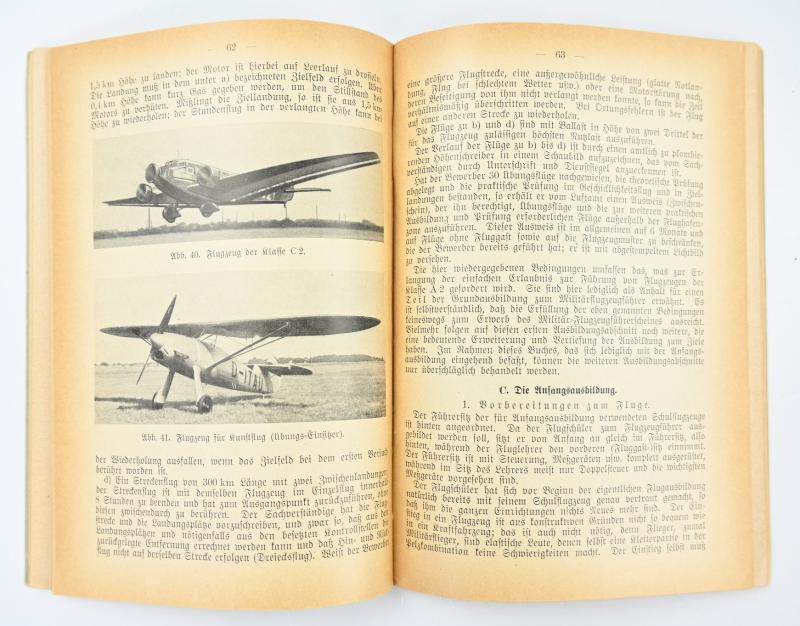 German LW Book 'Der Flugzeugfuhrer'