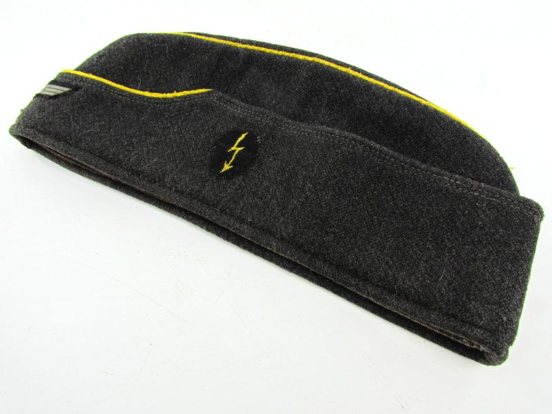 Wehrmacht Female ( Helferin ) Signal Auxiliaries Overseas Cap