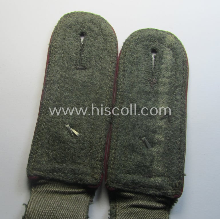 Superb pair of WH (Heeres) M41- o. M43-pattern, NCO-type shoulderstraps: 'Feldwebel eines (Nebel)Werfer-Rgts. o. Abtgs.'