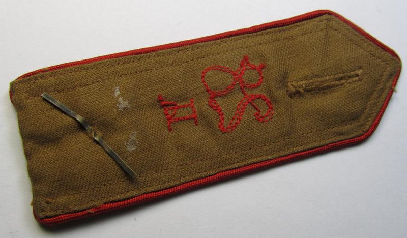 Attractive - albeit regrettably single! - early-pattern, so-called: 'Allgemeine-HJ' (ie. 'Hitlerjugend') shoulderstrap as was intended for usage by a: 'Kameradschaftsführer' who was attached to the: 'Bann 28 - II' (Bann 28 = Bann Mittelrhein)