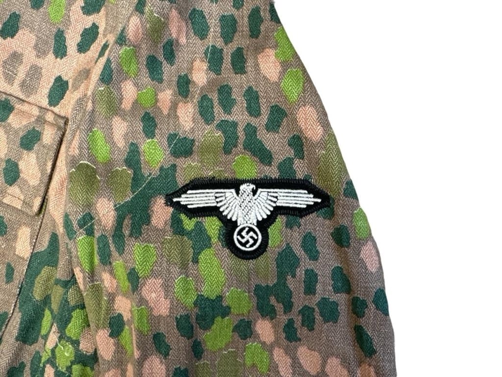 Waffen SS Erbsentarn (DOT44) Tunic unissued condition