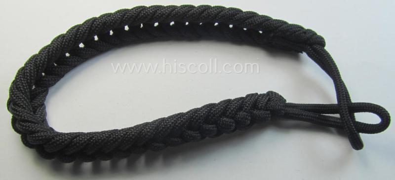 Attractive - and scarcely encountered! - HJ/DJ (ie. 'Hitlerjugend' etc.) so-called: 'leaders-lanyard' (ie. 'Führerschnur') as was intended for usage by a youth-member holding the rank of: 'HJ-Scharführer' (ie. 'DJ-Jungzugführer')