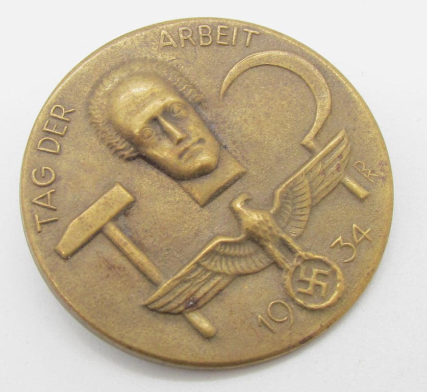 1 Mai commemorative badge. International worker's day Badge 1934