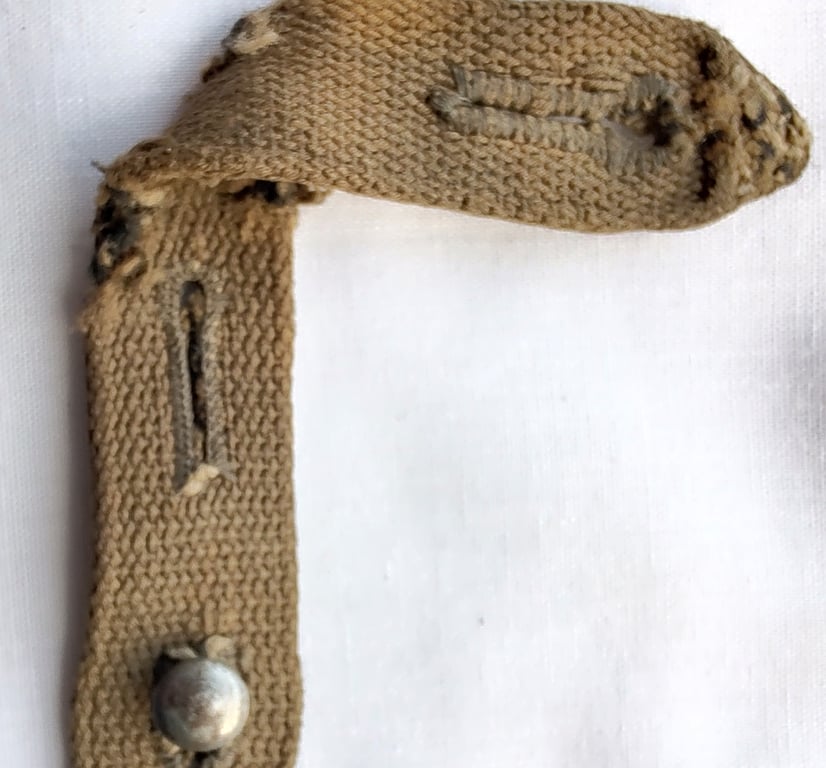 Wehrmacht gas mask canister short belt strap with hook