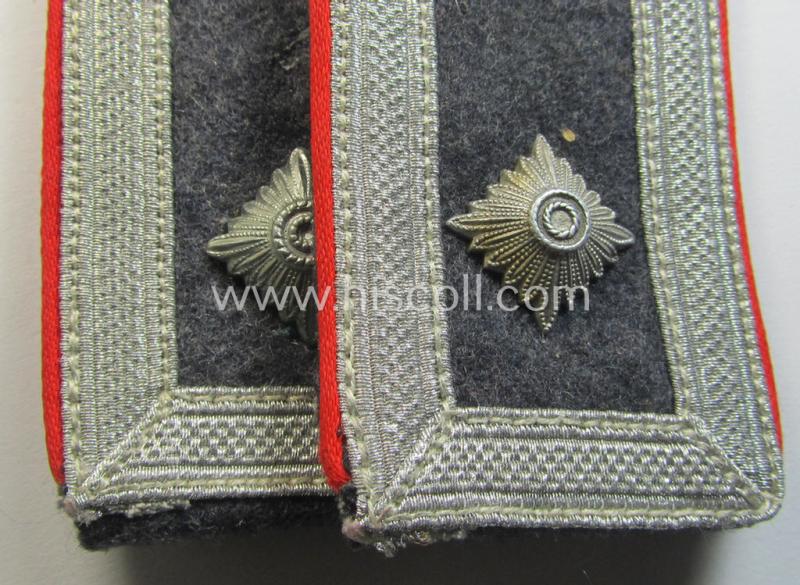 Attractive - and/or fully matching! - pair of WH (Luftwaffe) NCO-type shoulderstraps as was intended for usage by a: 'Wachtmeister o. Feldwebel eines Flakartillerie-Regiments o. Abteilungs'