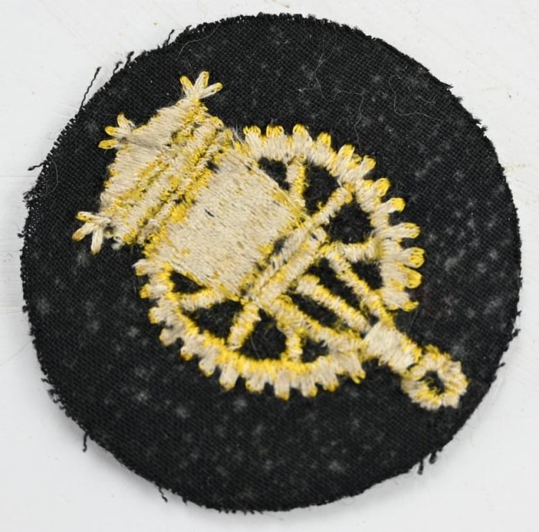 German KM Career Badge 'Sperrwaffenmechaniker'