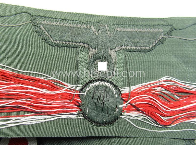 'Virtually mint ie. unissued' example of a WH (Heeres) so-called: 'M42-pattern' (ie. 'T-shaped') cap-eagle/cocarde (ie. cap-trapezoid) as was specifically produced for usage on the (impopular) 'M-42'-model side-caps (ie. 'Schiffchen-Mützen'...