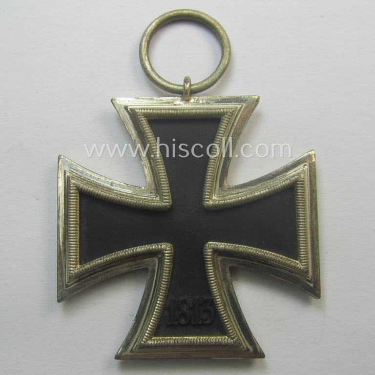 'Eisernes Kreuz II. Klasse' being a (typical) non-maker-marked example by a (by me) unidentified maker (ie. 'Hersteller')