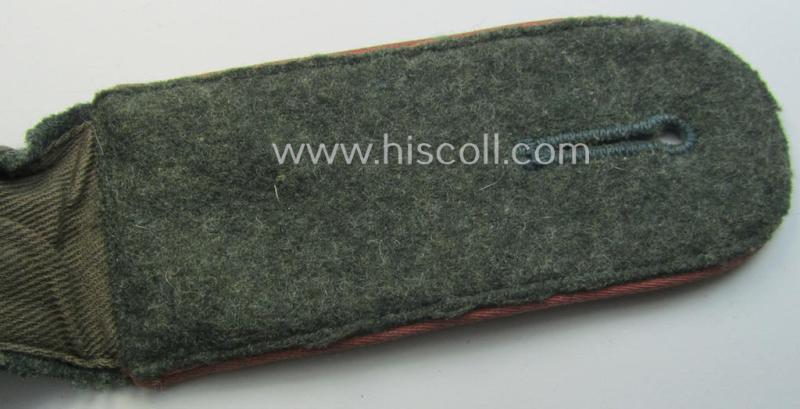 Single, WH (Heeres) 'M40 o. M43'-pattern, EM-type shoulderstrap: 'Soldat eines Pz- o. Panzerjäger-Abtlgs. o. Rgts.'