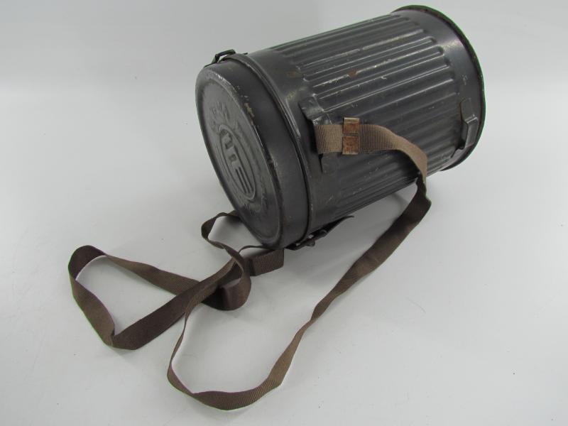 German Civilian Gasmask ( Volksgasmaske ) in Canister
