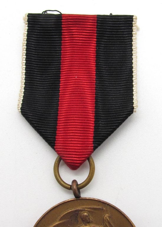 Cased '1 Oktober 1938' Medal ( Deschler )