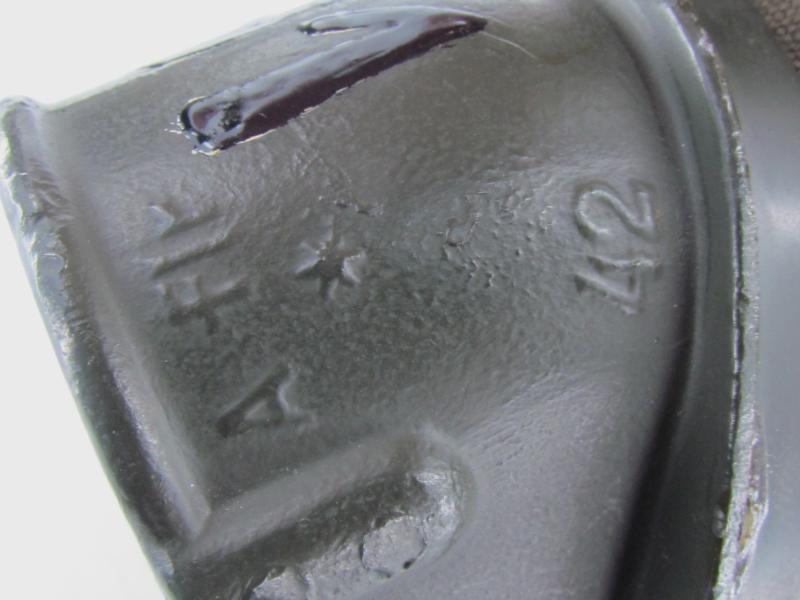 WH/SS Gasmask Cannister With Contents