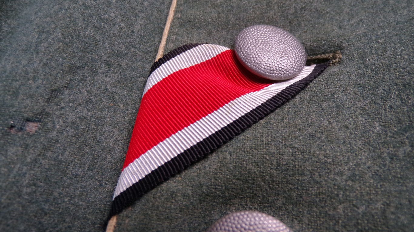 Oberstabsgefreiten 260.Inf.Div Part 1