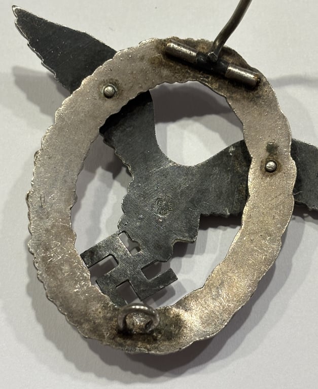 LW Pilot's Badge "BSW" Brüder Schneider Wien in Tombak