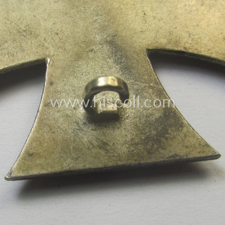 'Eisernes Kreuz 1. Klasse' (or: Iron Cross 1st class) being a typical maker- (ie. 'L/56'-) marked example as was produced by the desirable 'Hersteller' named: 'Funcke & Brüninghaus'