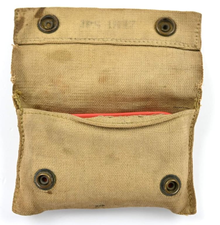 US WW2 M-1910 First Aid Pouch & First Aid Kit