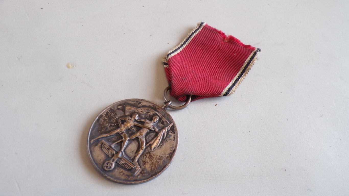 Cased 13 March 1938 Commemorative Medal