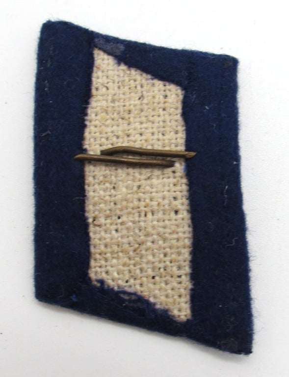 Luftwaffe Sanitäter 'Flieger' Collar Tabs