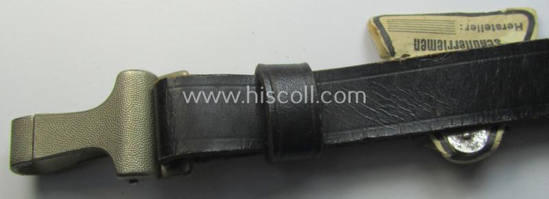 'HJ' ('Hitlerjugend') ie. 'BDM' (or: 'Bund Deutscher Mädel') so-called: 'Schulterriemen' still retaining its period 'RzM-etiket' (and that comes with both its period, leather-based D-rings ie. 'Laschen')