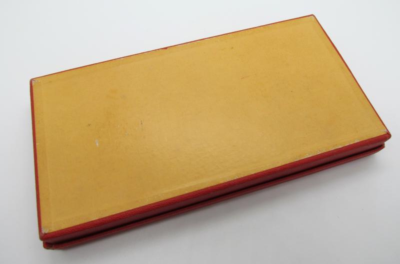 German WWI & WWII Era Five piece medal bar in Case