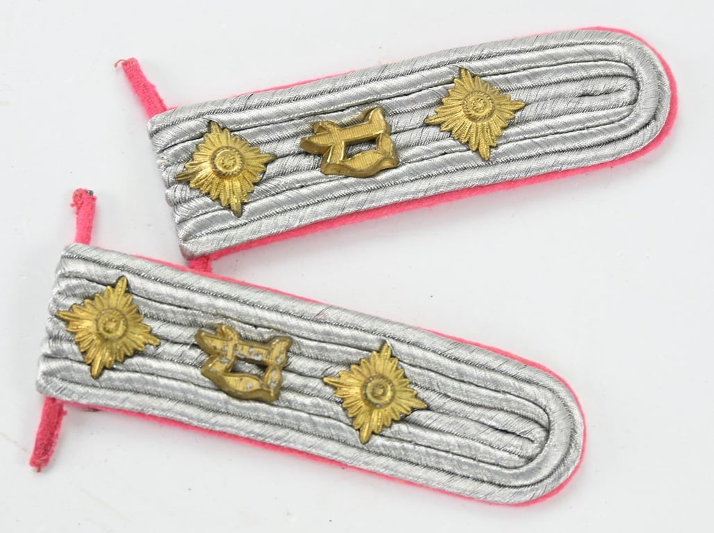 German WH Panzer Officer's Shoulderboard Set