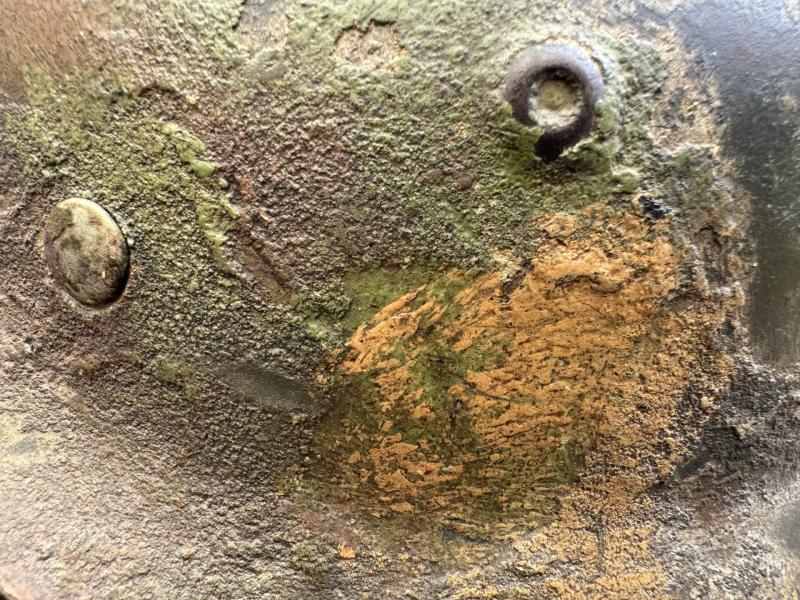 WH/SS M42 Helmet in Rough 4 Tone Camouflage Paint