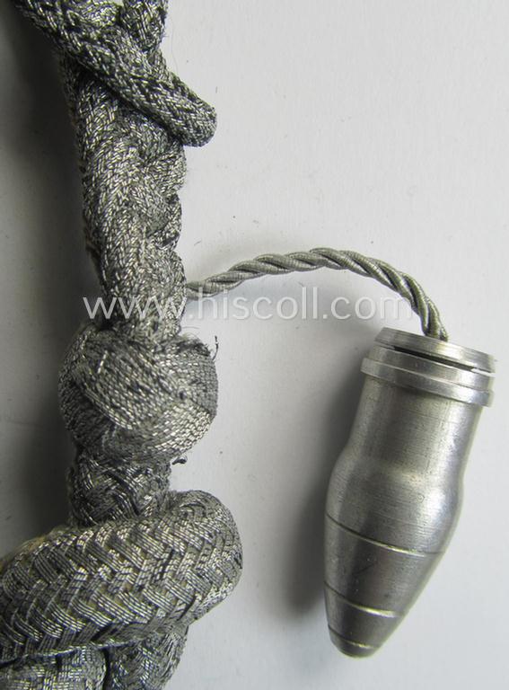 WH (Heeres ie. Panzer) 'Schützenschnur' having a single 'shell' period-attached