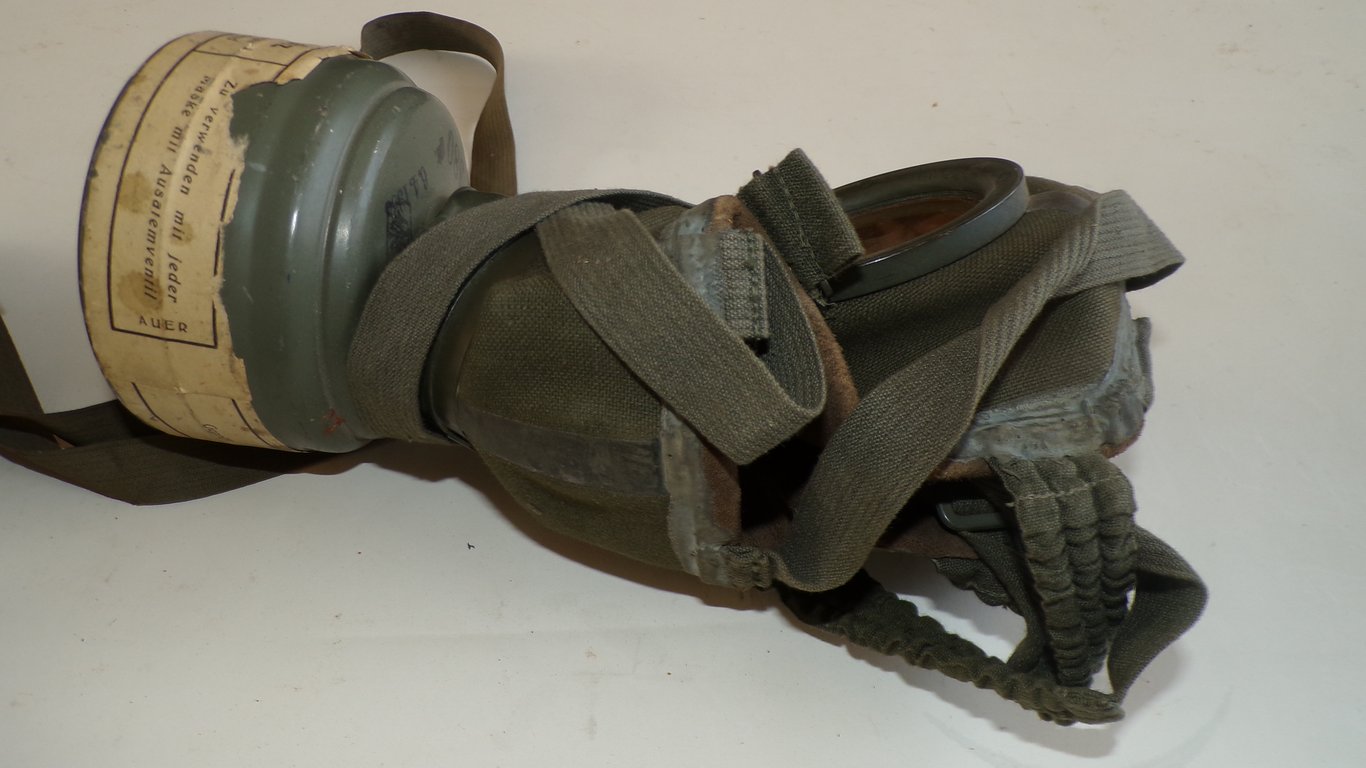 GM38 Auer Gas Mask (Luftschutz Issue)