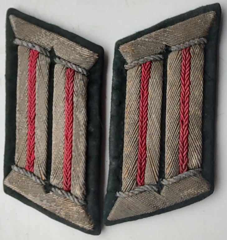 WW2 German Army Veterinarian Officers collar tabs