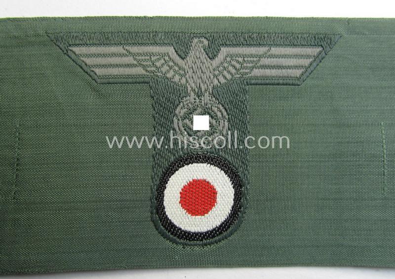 'Virtually mint ie. unissued' example of a WH (Heeres) so-called: 'M42-pattern' (ie. 'T-shaped') cap-eagle/cocarde (ie. cap-trapezoid) as was specifically produced for usage on the (impopular) 'M-42'-model side-caps (ie. 'Schiffchen-Mützen'...