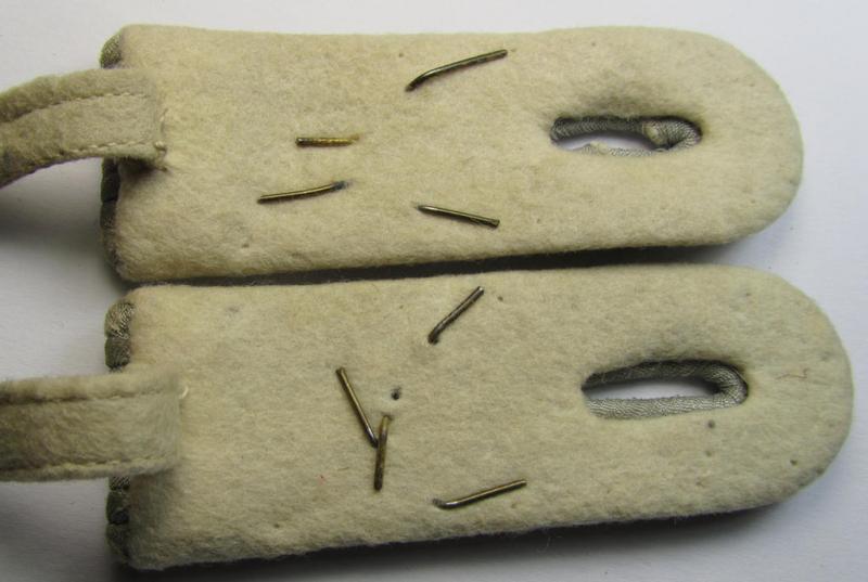 Attractive - and fully matching! - pair of neatly 'cyphered', WH (Heeres) officers'-type shoulderboards as was intended for - and clearly worn by! - a: 'Leutnant des Infanterie-Batallions 52'