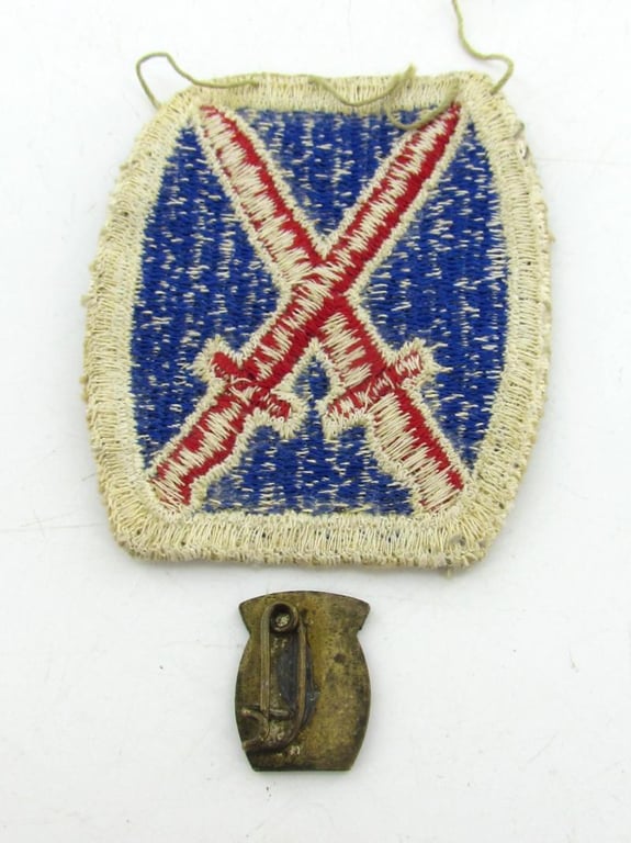 US WWII 10th Mountain Division Patch With Tab & Cap Pin